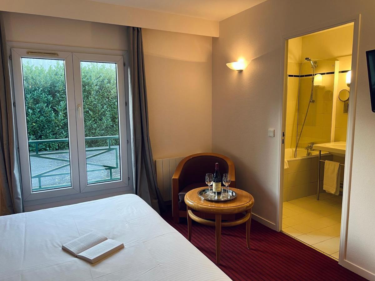Le Pre Saint Germain Hotel Louviers Exterior foto
