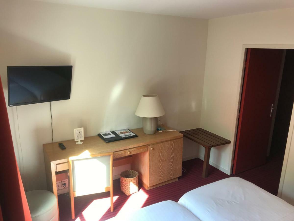Le Pre Saint Germain Hotel Louviers Exterior foto